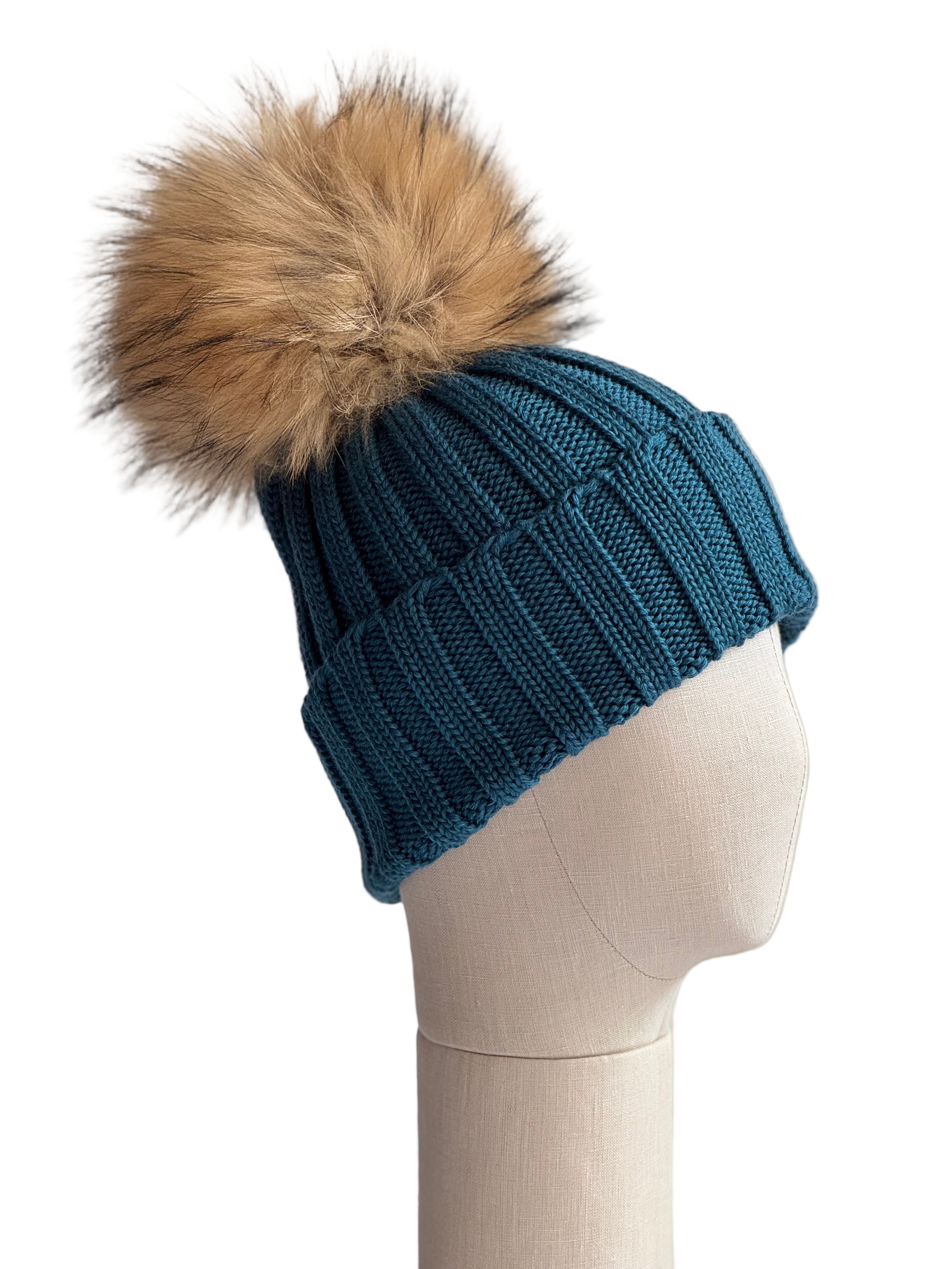 Cappello petrolio pompon