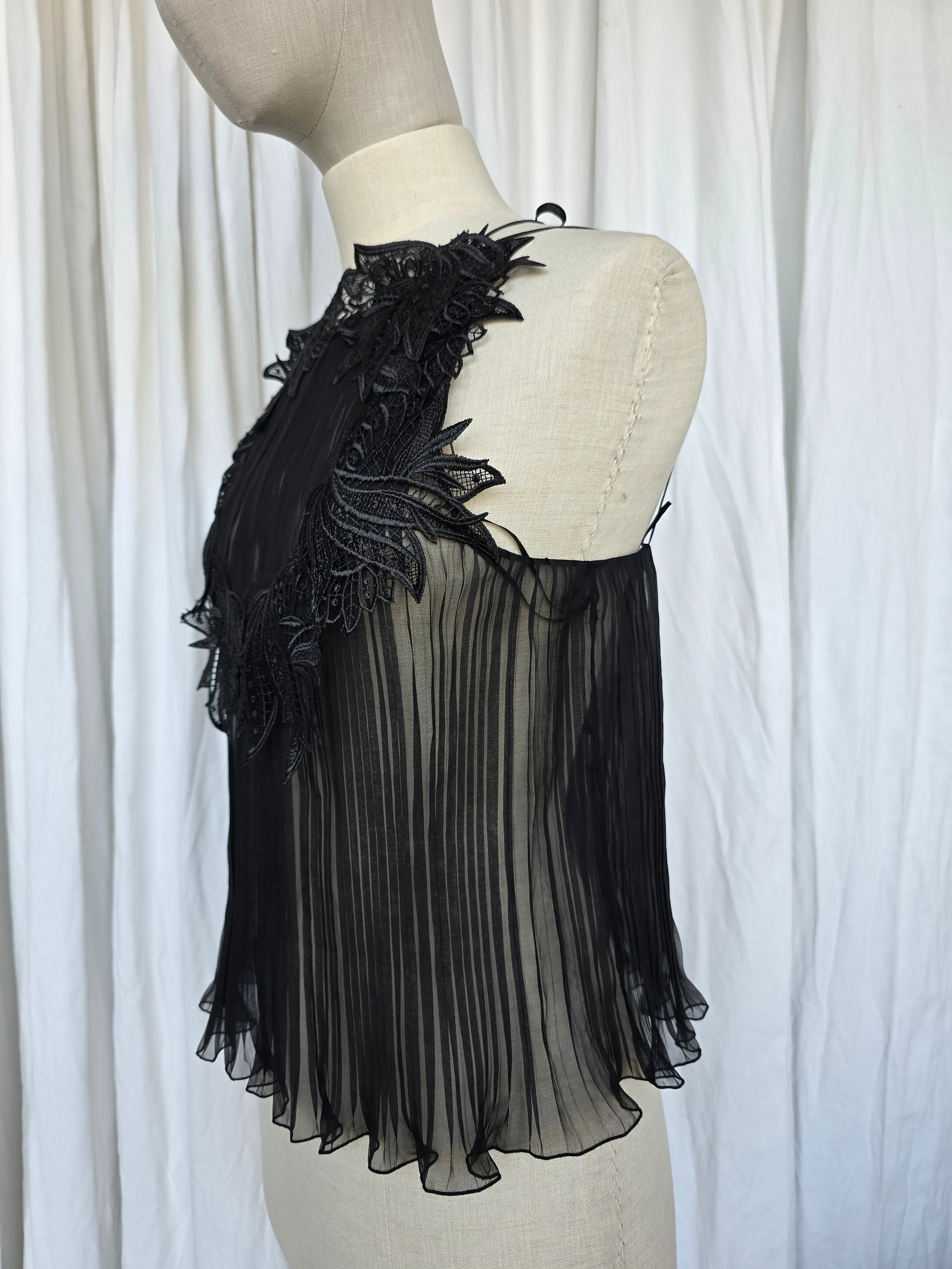 Alberta Ferretti - Top plissé e pizzo in chiffon organzato nero