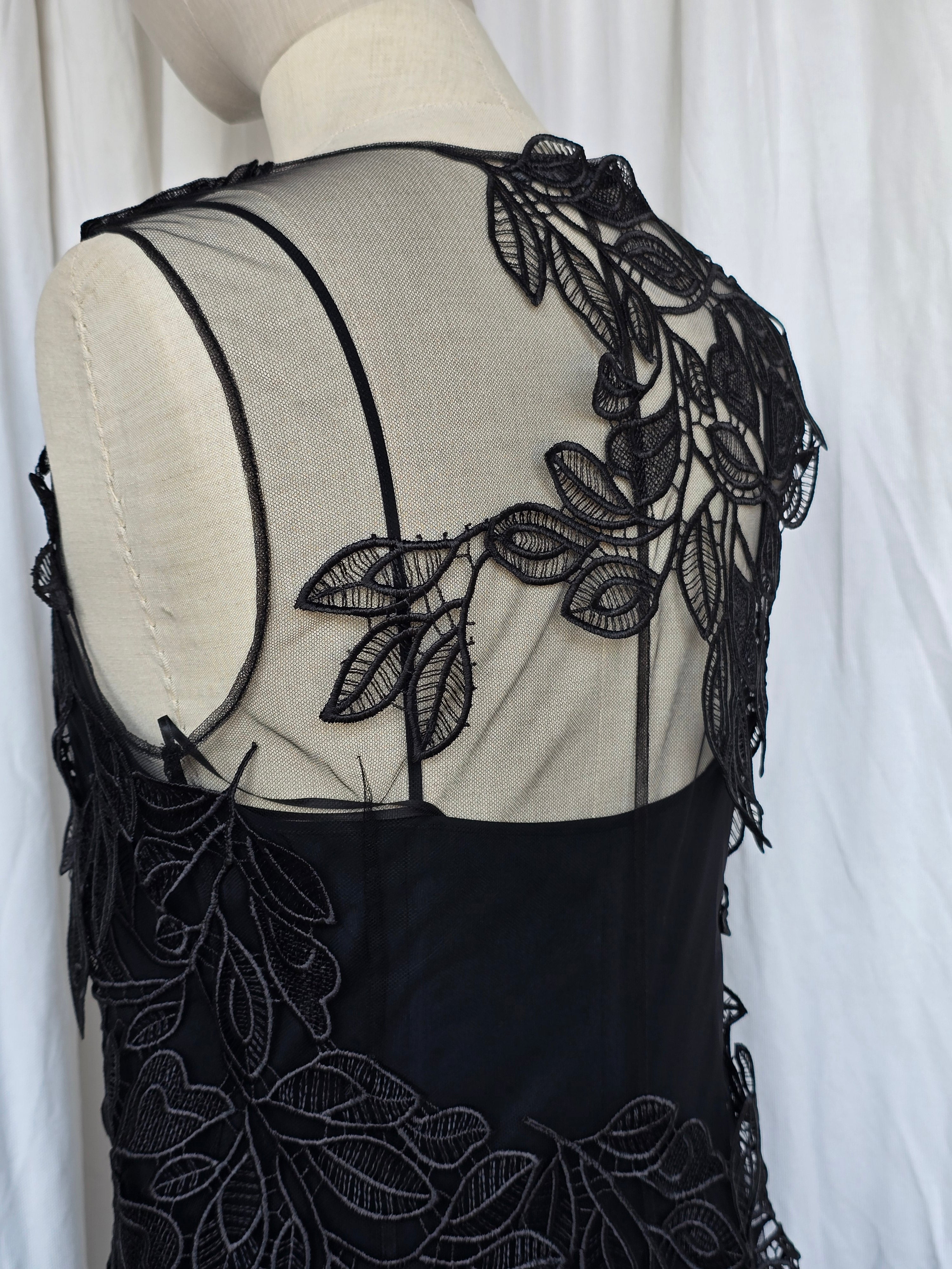 Alberta Ferretti - Mini abito foliage macramè, nero