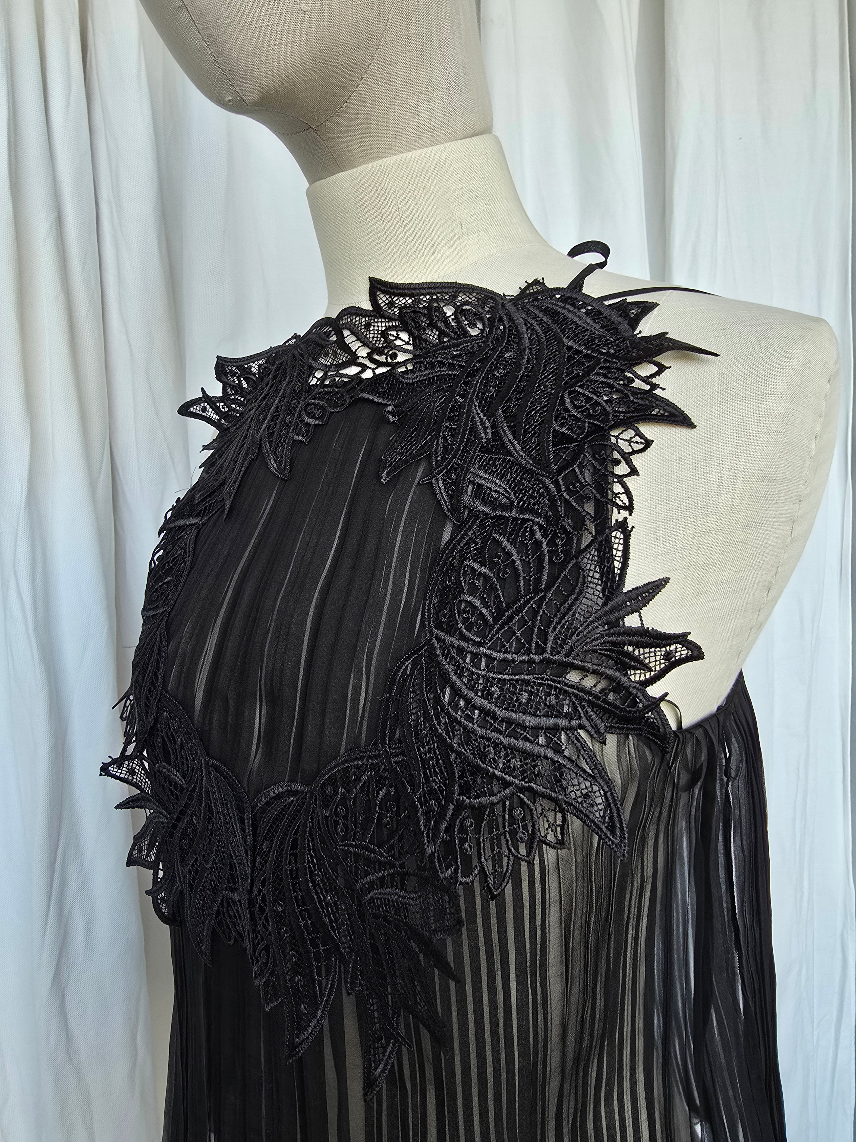 Alberta Ferretti - Top plissé e pizzo in chiffon organzato nero