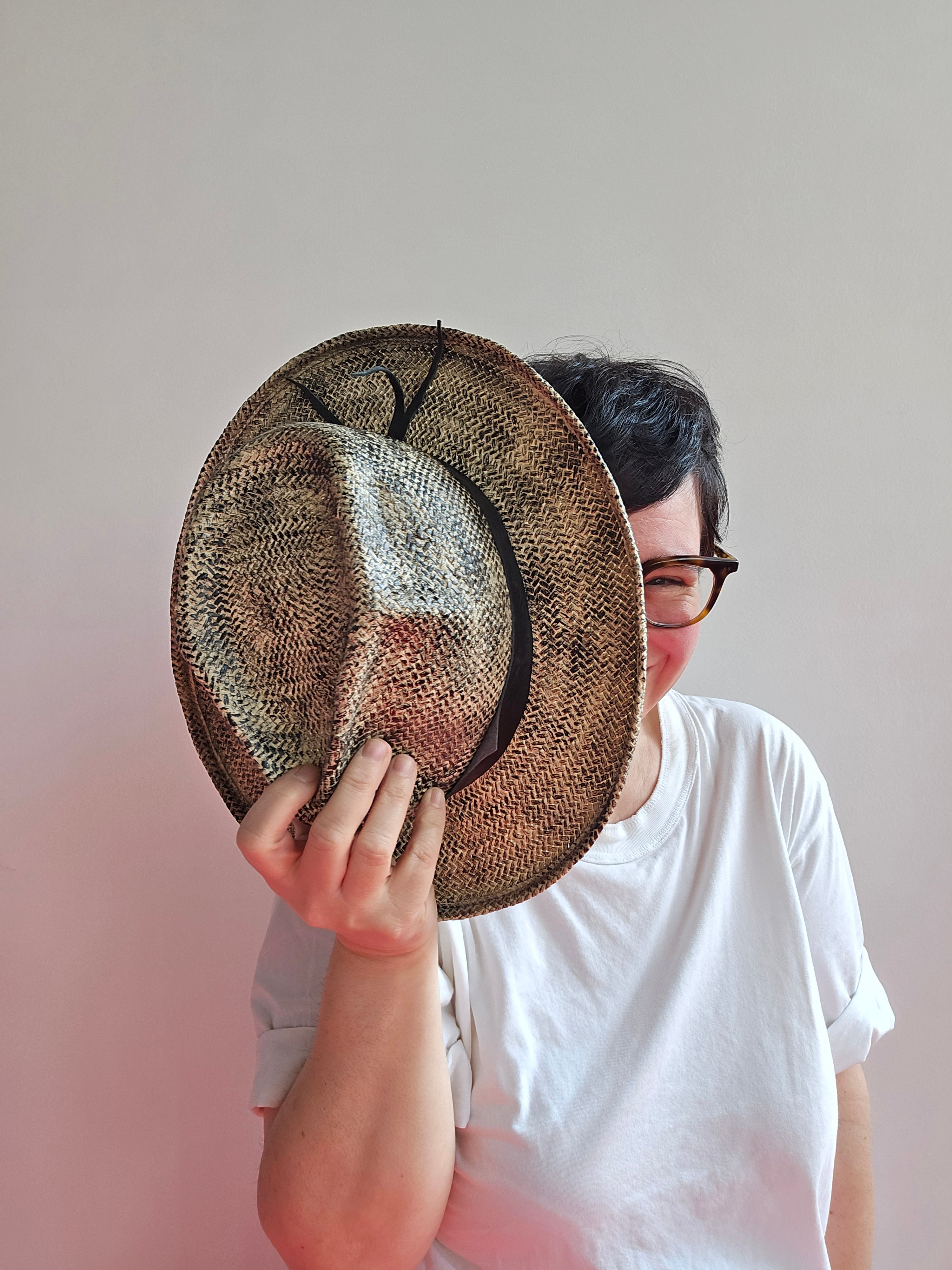 Yesey - Cappello in carta paglia e nappa