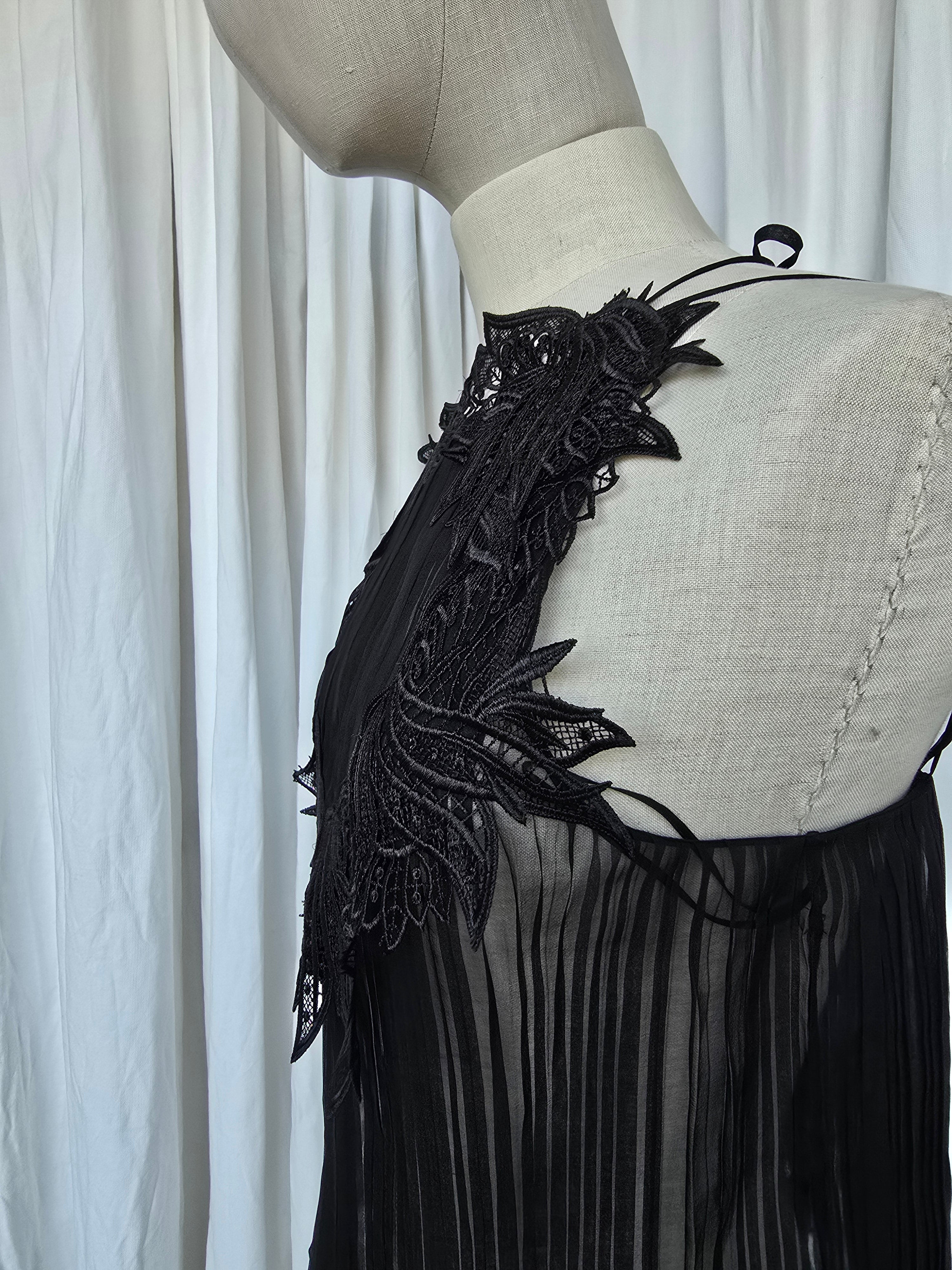 Alberta Ferretti - Top plissé e pizzo in chiffon organzato nero