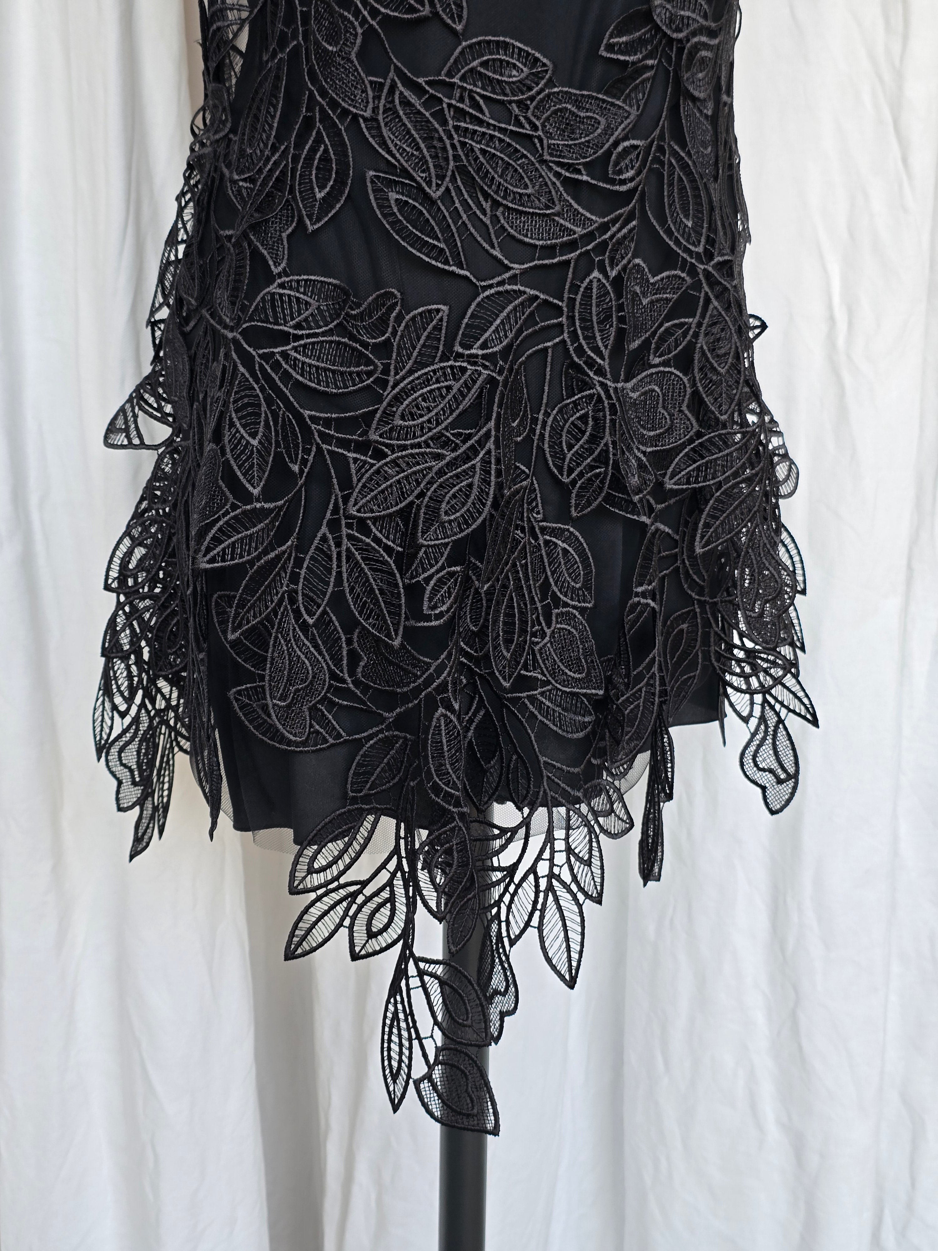 Alberta Ferretti - Mini abito foliage macramè, nero