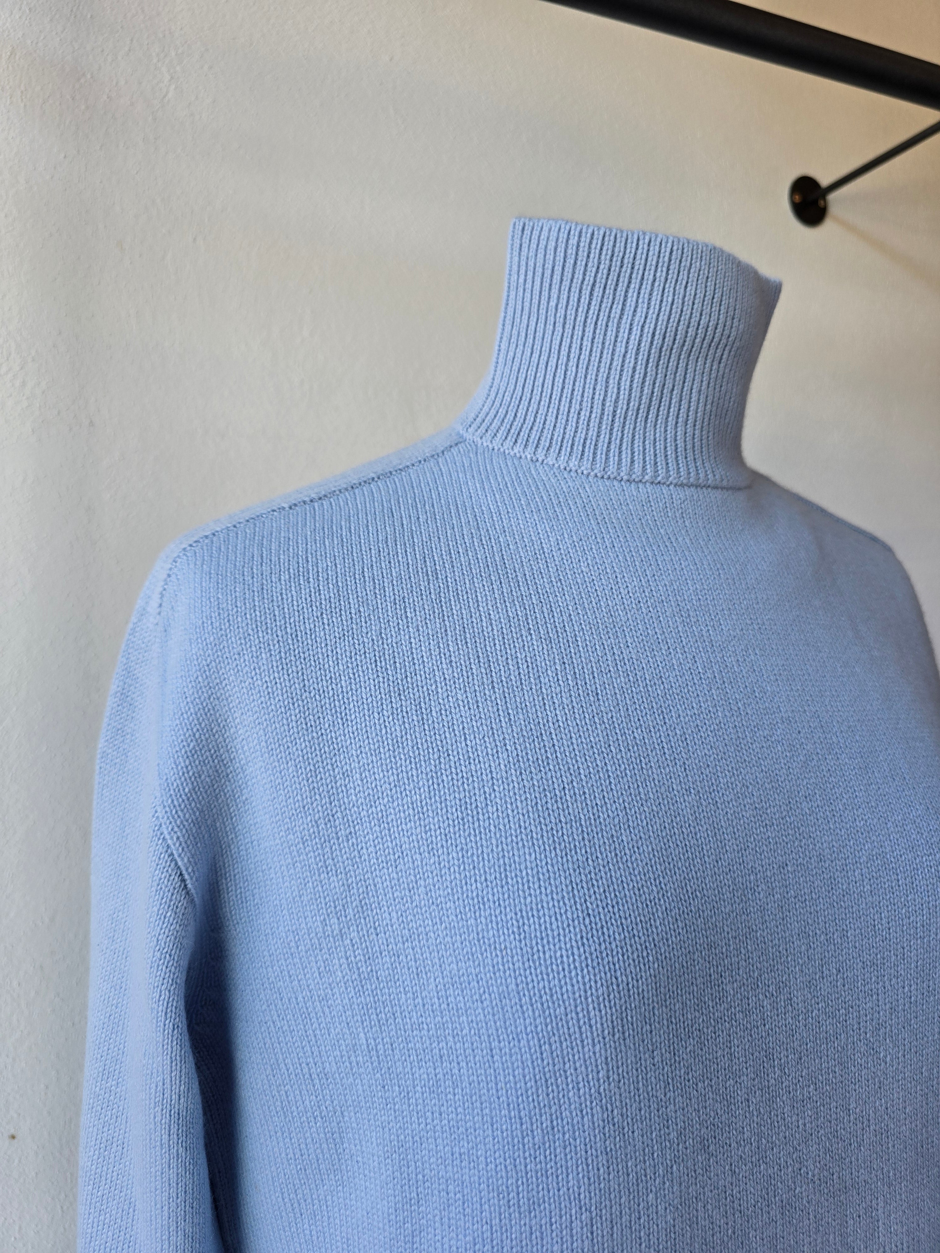 Maglia in cashmere collo alto