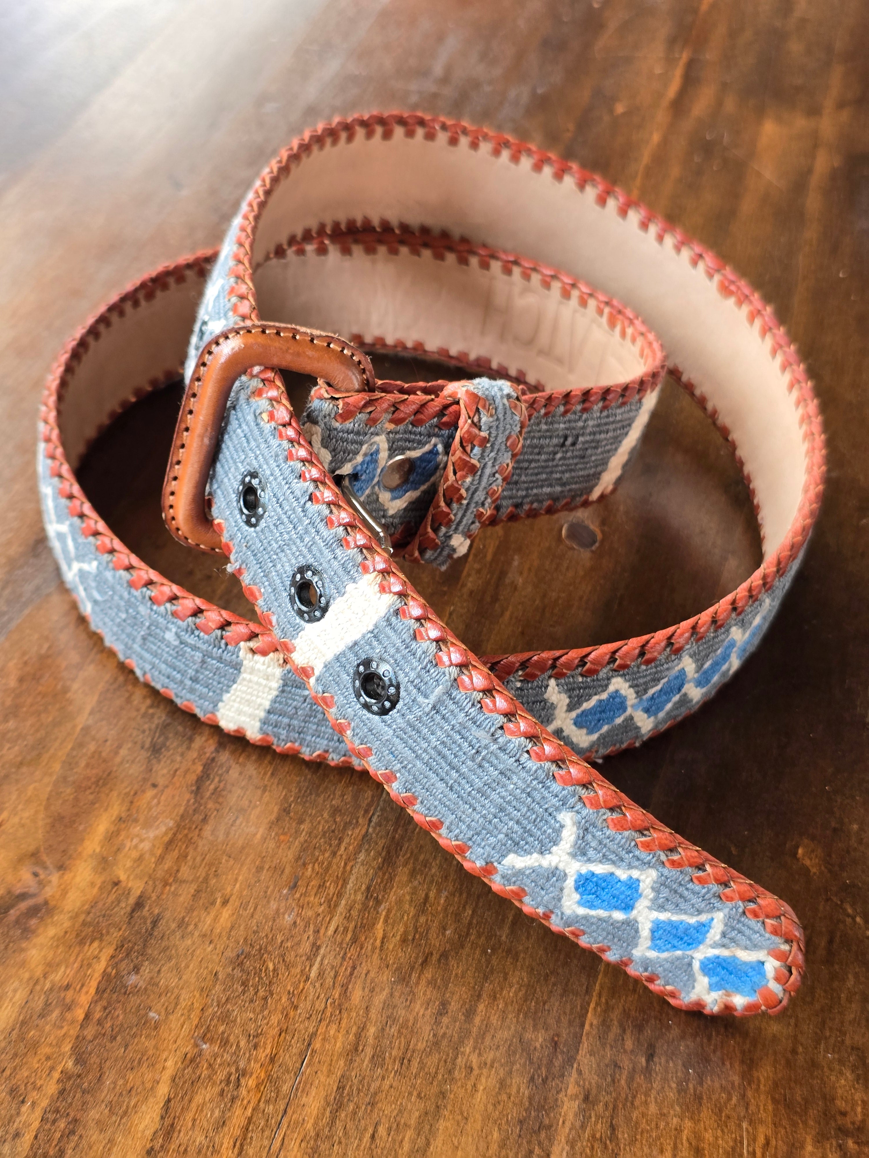 Cintura in cuoio LATCH