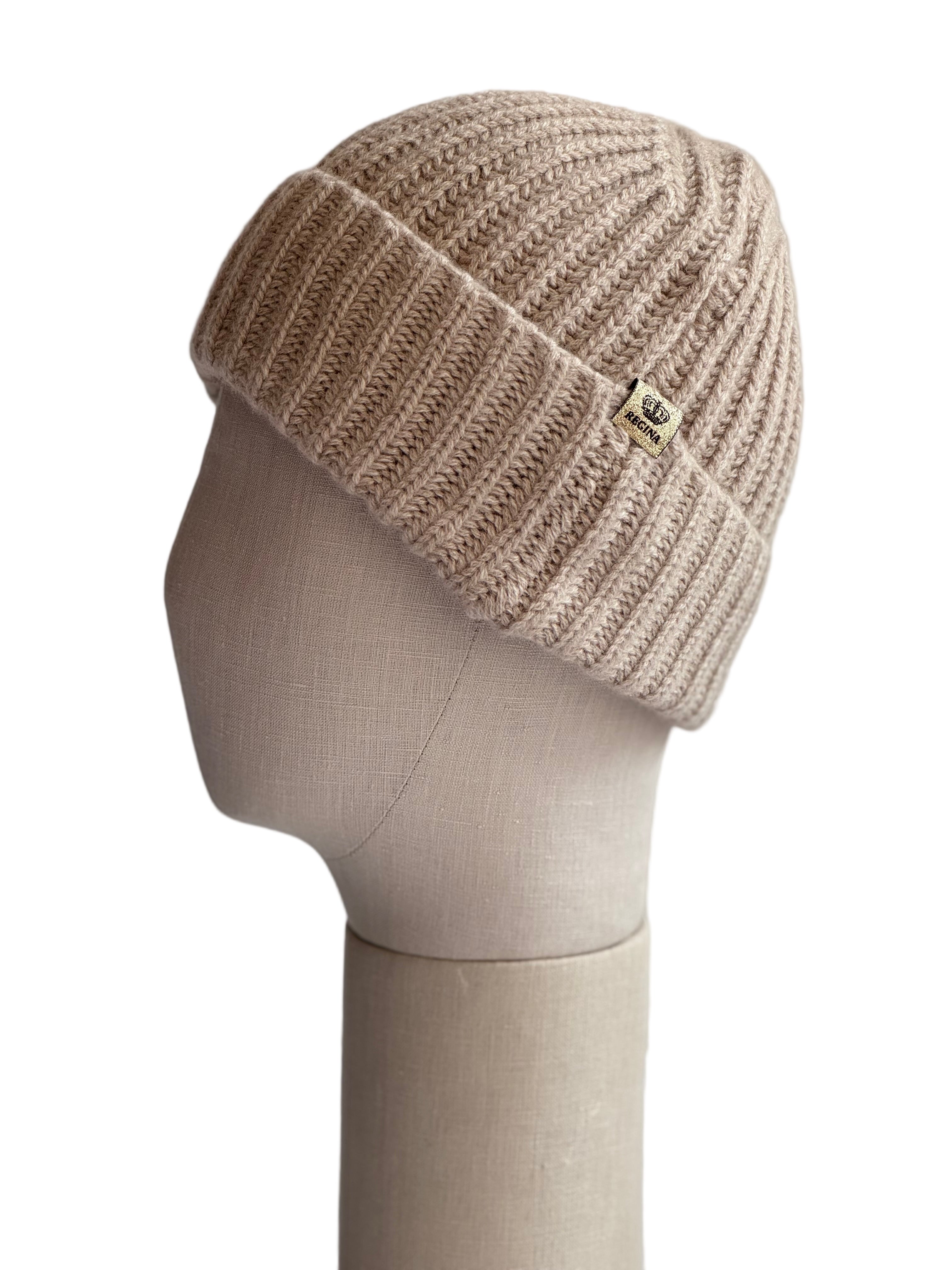 Cappello in lana beige