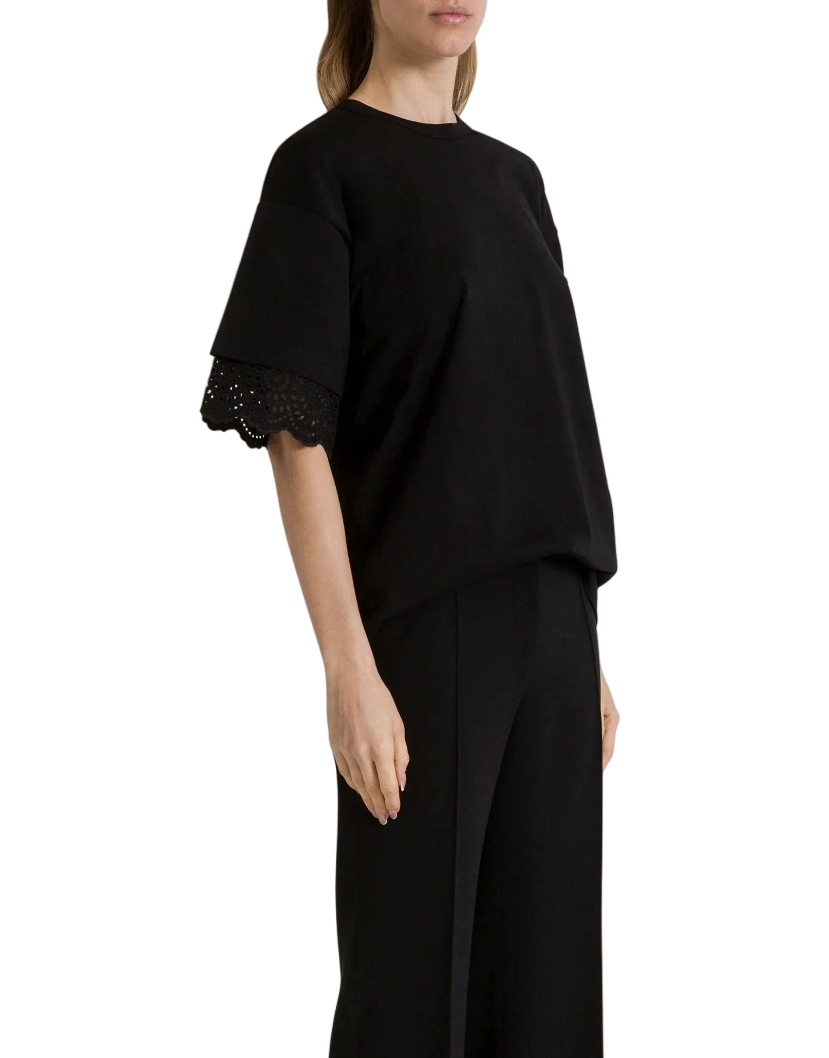 Alberta Ferretti - T-shirt nera con maniche sangallo