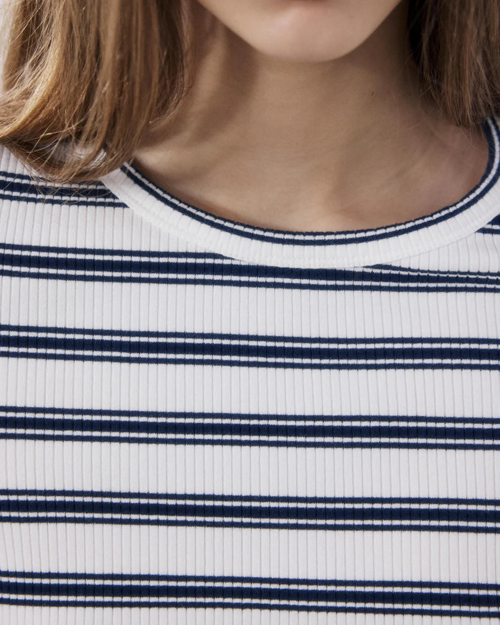 Hartford - T-shirt a righe girocollo ecrù e blu