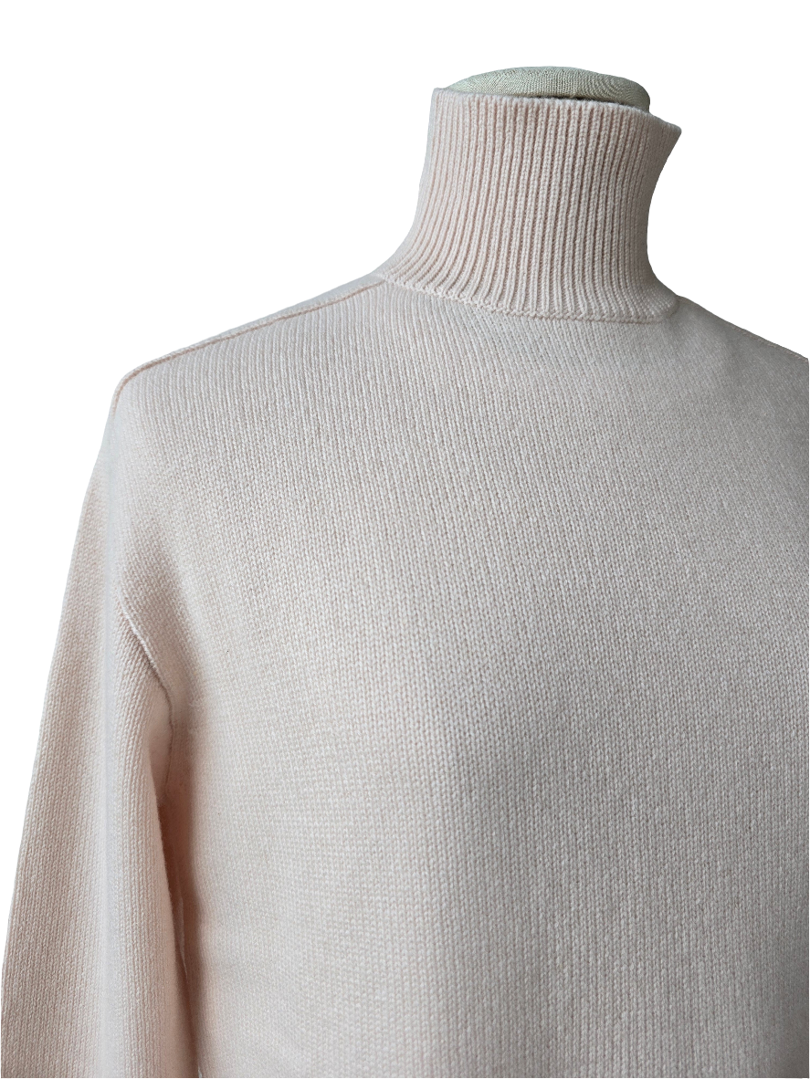 Maglia in cashmere collo lupetto