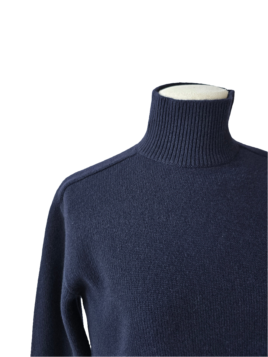 Maglia in cashmere collo lupetto