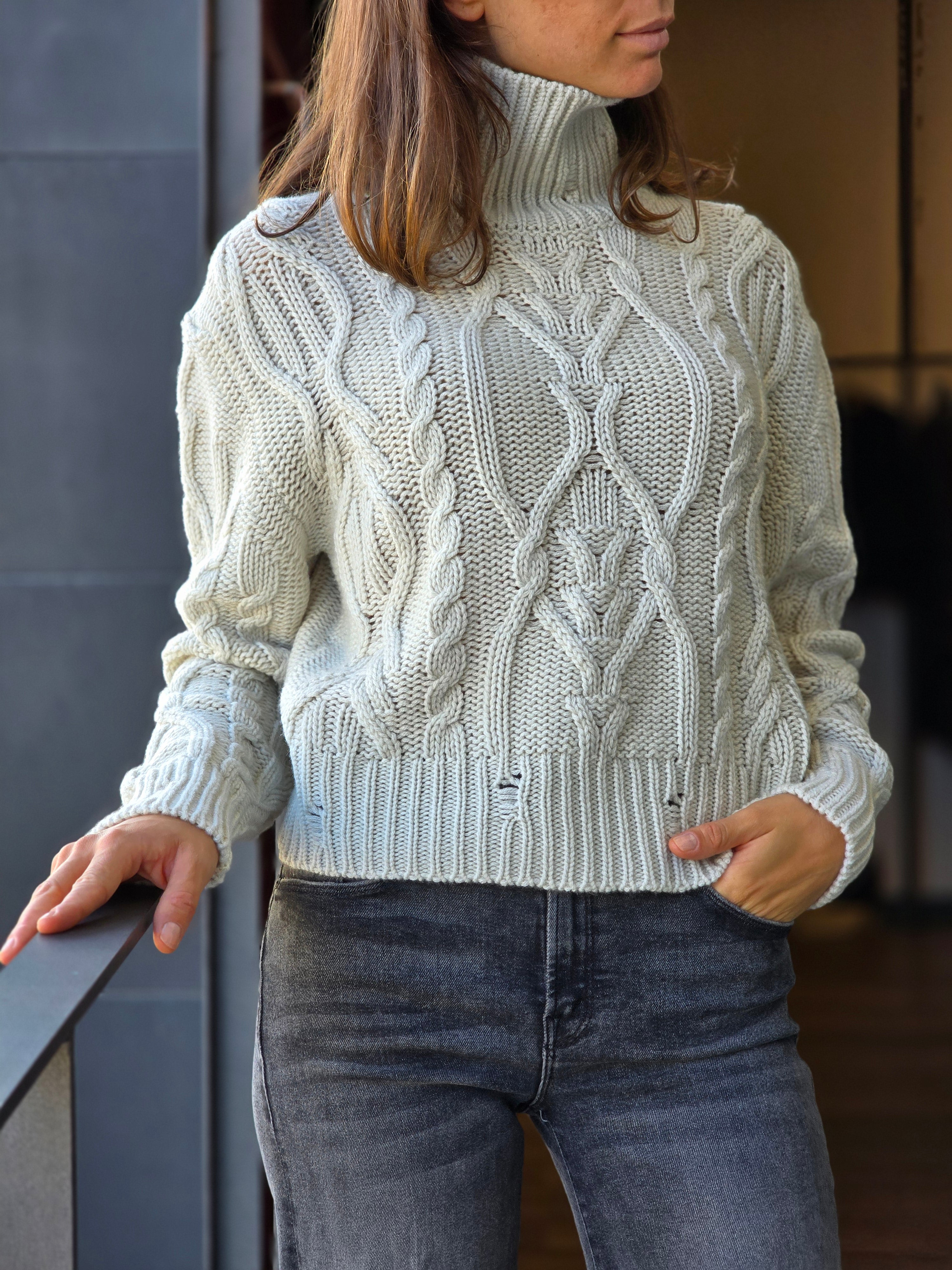 Canessa - Maglia cashmere latte "Interstellar Love"