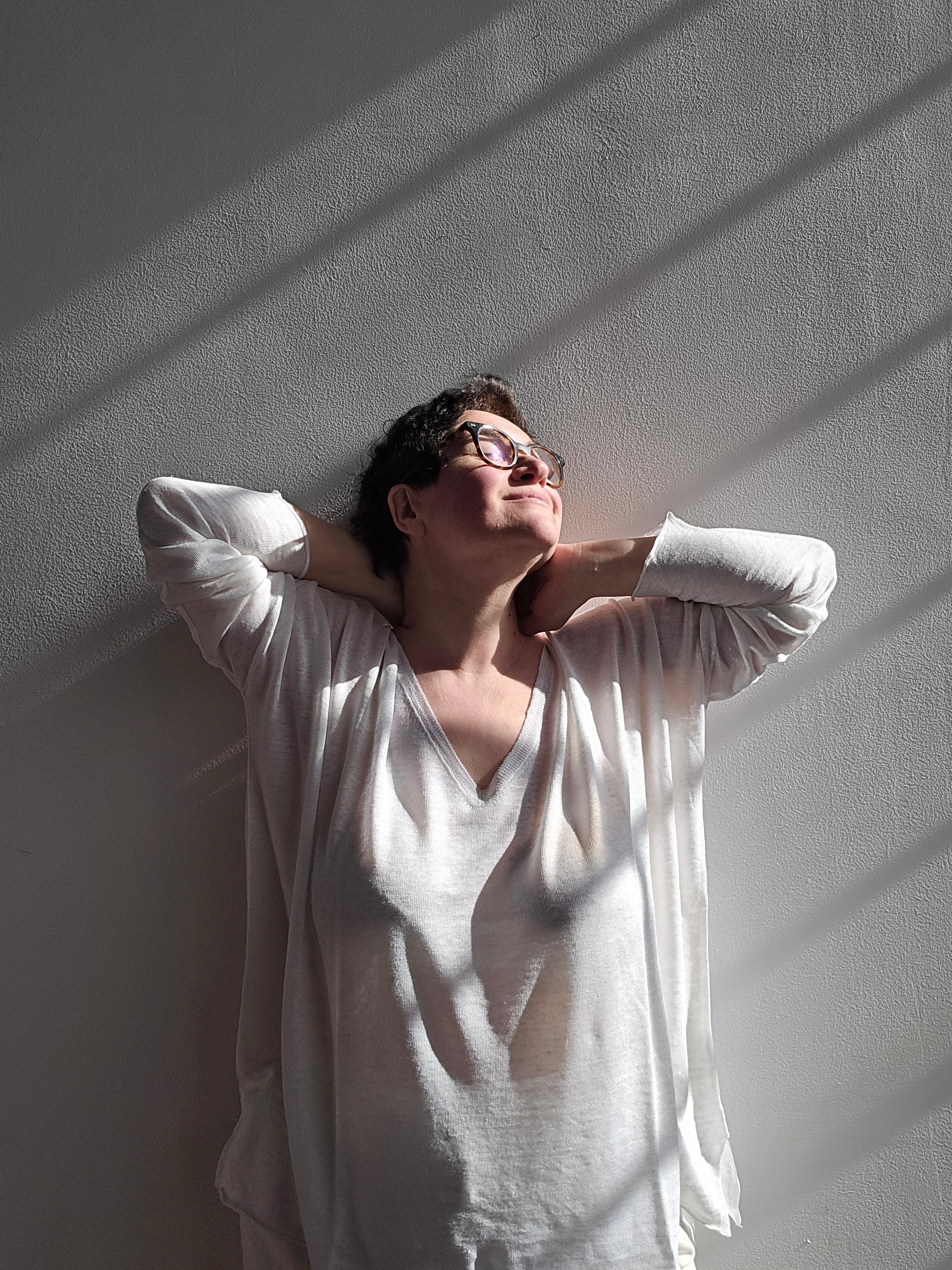Be You - Maglia scollo V bianca in lino