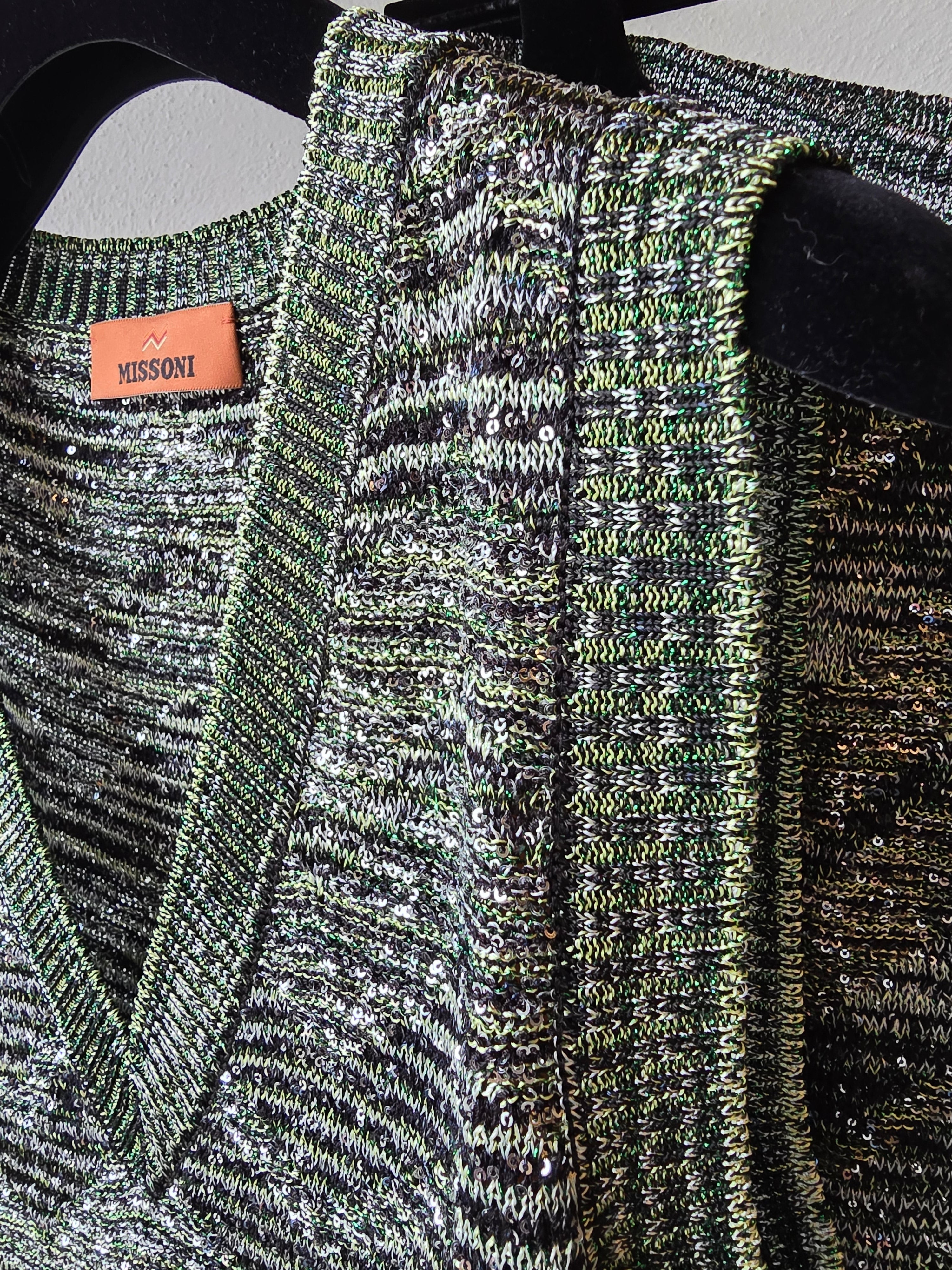 Missoni - Top scollato a V, toni del nero e grigio