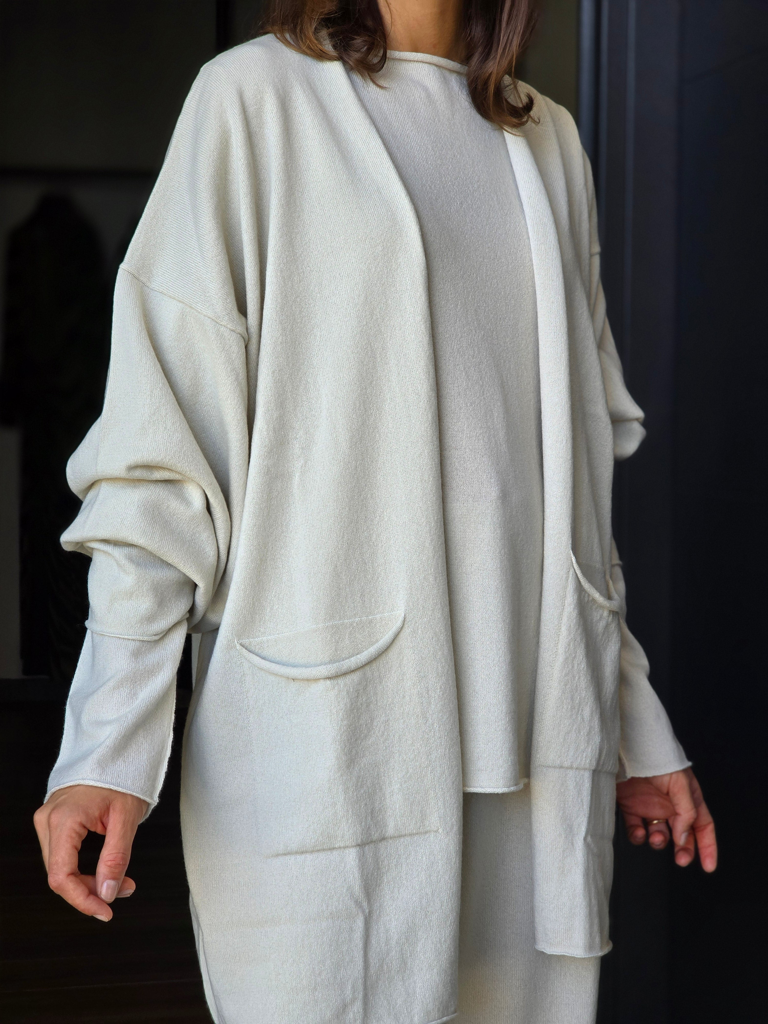 Canessa - Cardigan in cashmere bianco latte