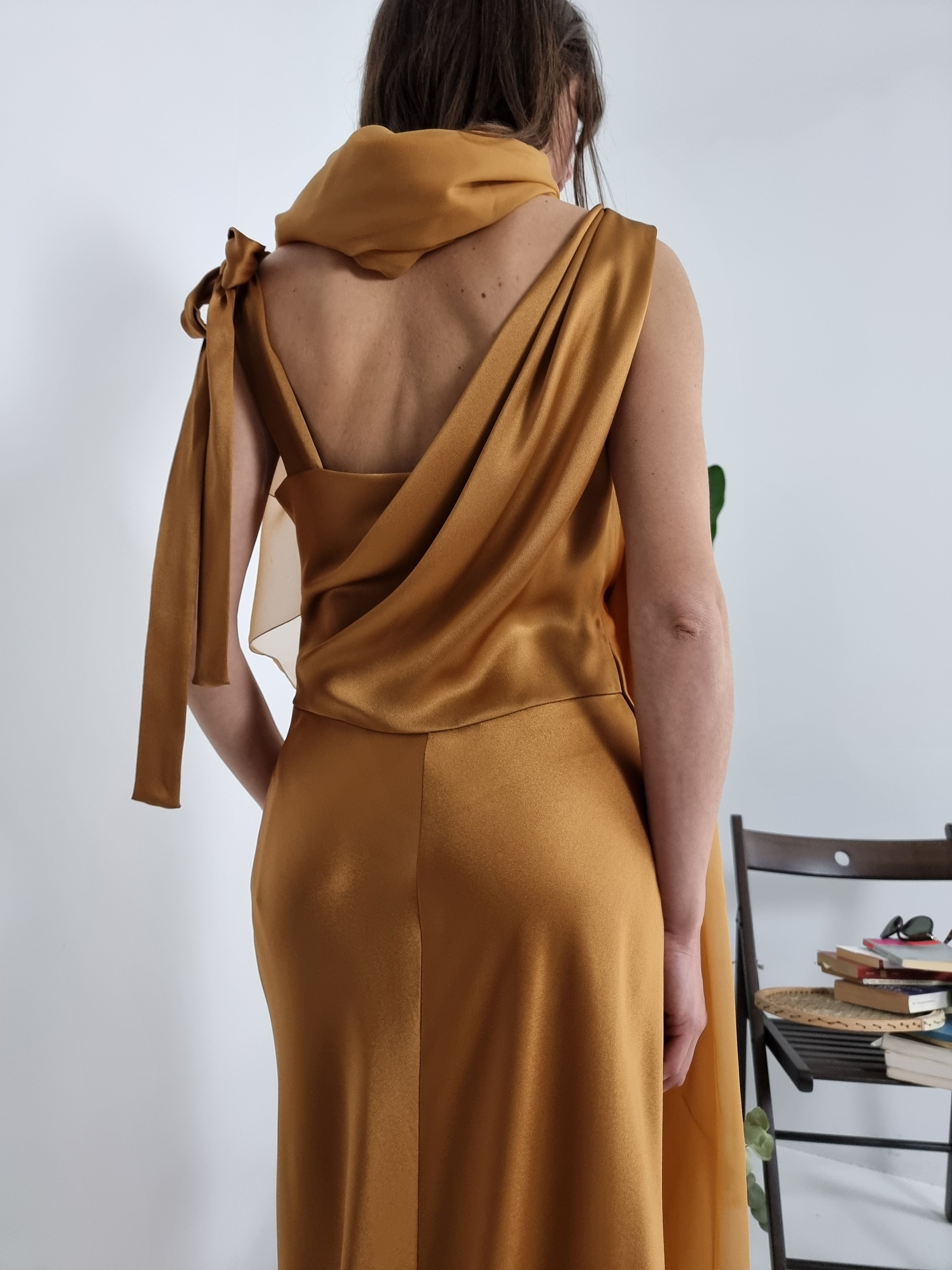 Alberta Ferretti - Abito lungo in seta color ambra