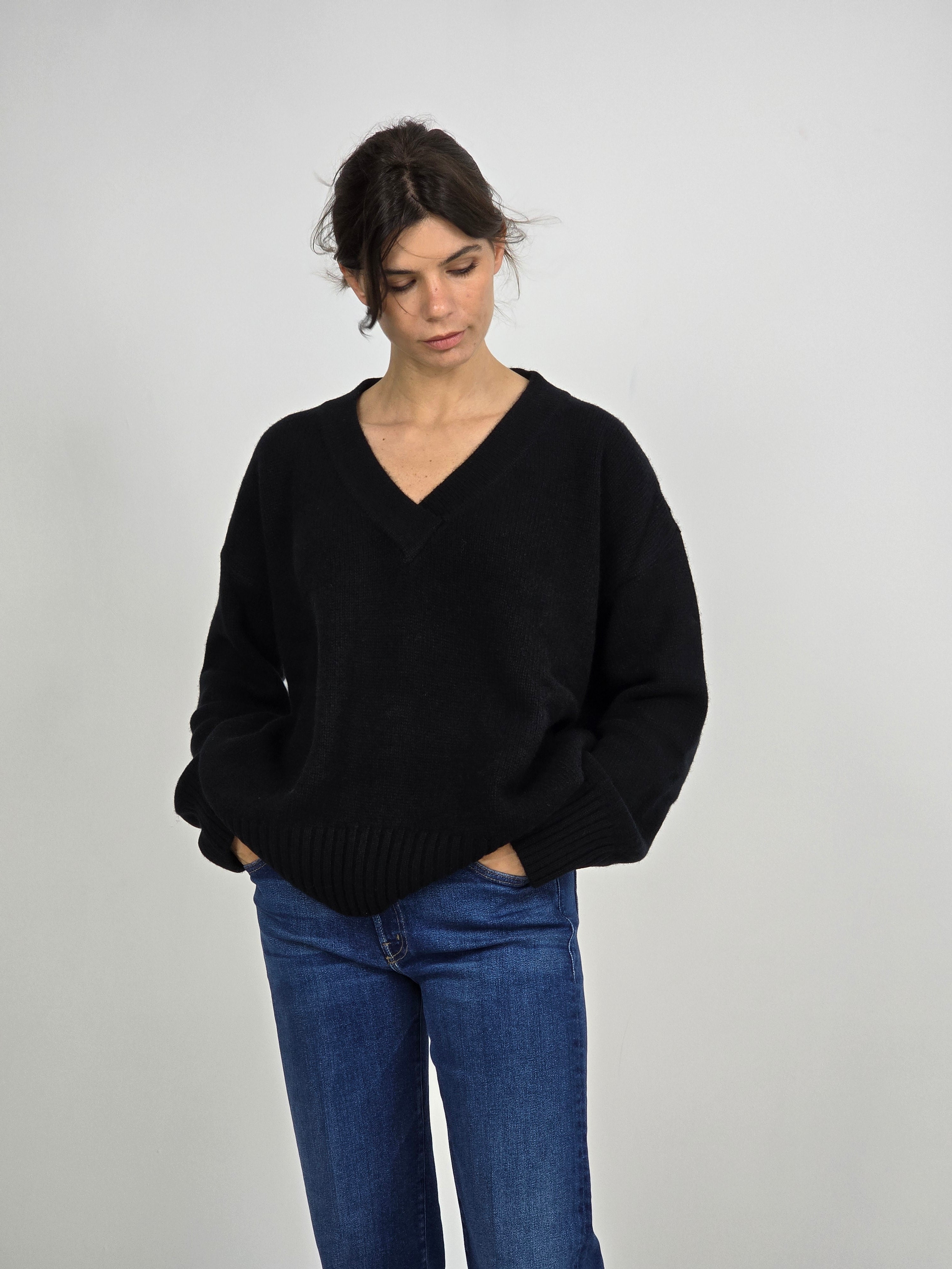 Canessa - Maglia cashmere nera "Patricia"