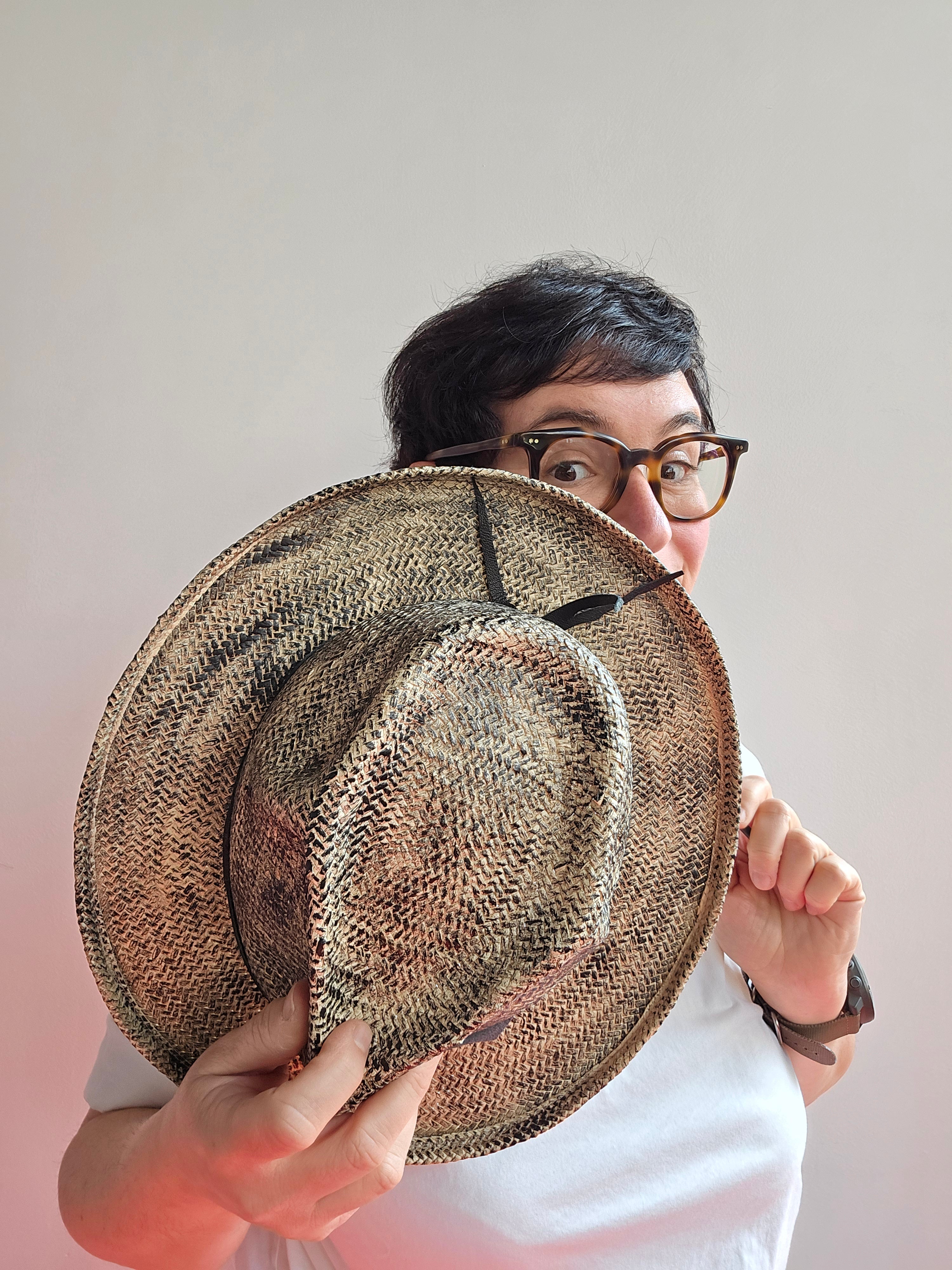 Yesey - Cappello in carta paglia e nappa